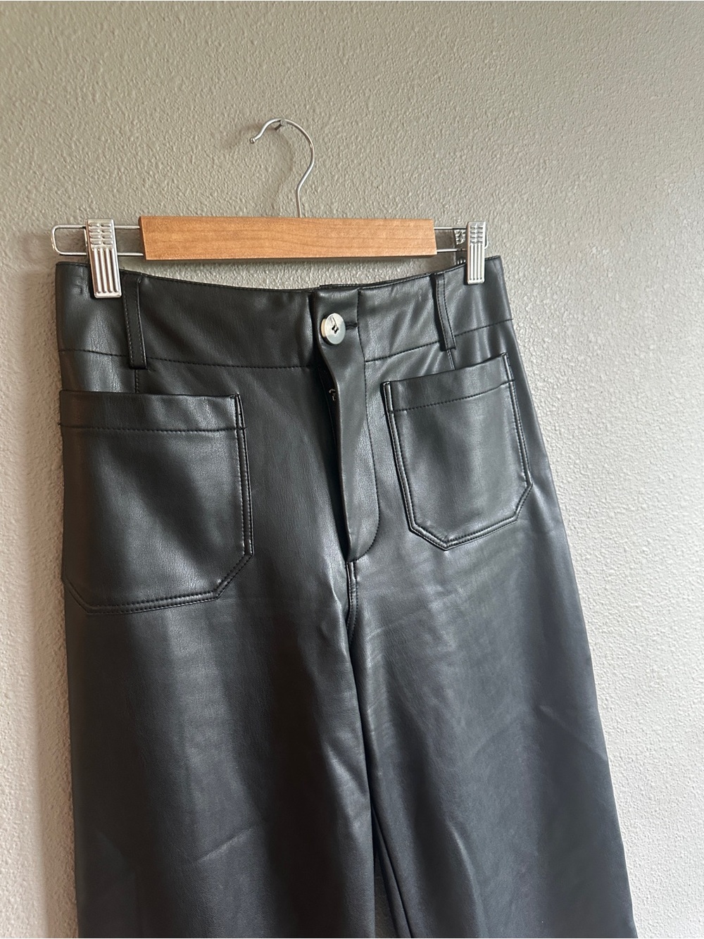 Anthropologie Maeve Black The Colette Cropped Vegan Leather Pants 26 - Picture 4 of 15
